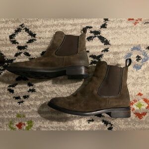 Thursday Everyday Duchess Suede Chelsea Boots Size 8.5